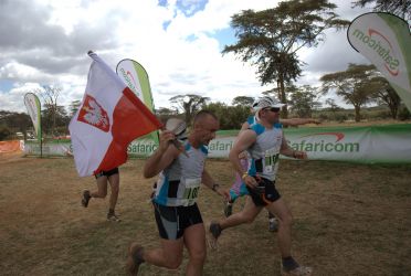 Polski finisz  naLewa Safaricom Marathon 2010 r.