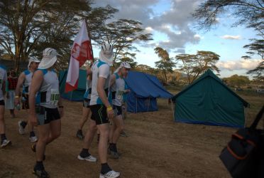 W drodze na start Lewa marathon Kenya 2010