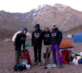 Zespol Richter Expedition w obozie Confluensia 3400mnpm - Aconcaqua 2011