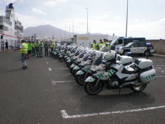 BMWrotki Guardia Civil moto - załadunek na prom na Lanzarote