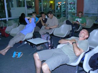 The Polish Charity Running Team-nocleg na lotnisku w Zurychu 2010 r